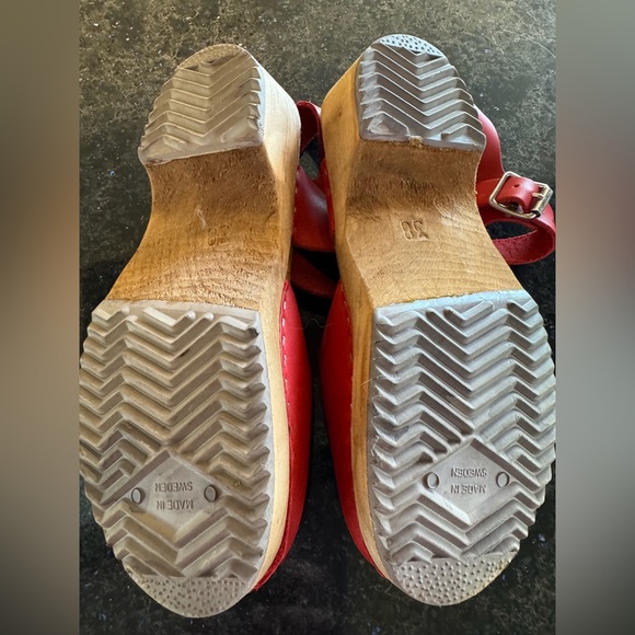 Mia Wooden Clogs – Scandinavian Style, Red Leather, Size 38 (US 8) - Picture 6 of 8